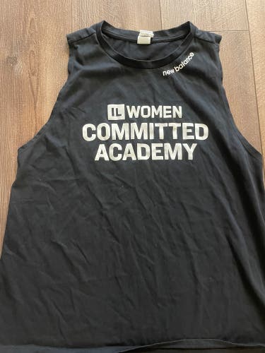 NEW BALANCE COMMITTED ACADEMY MUSCLE SHIRT