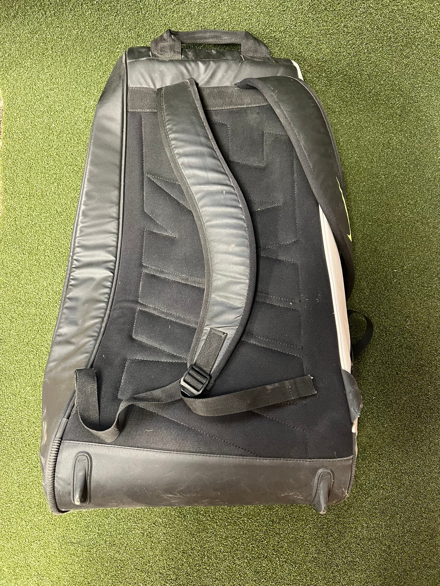 tennis racket bag nike