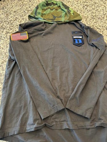 Nike Duke team issued military camo long sleeve hoodie L large mens lacrosse