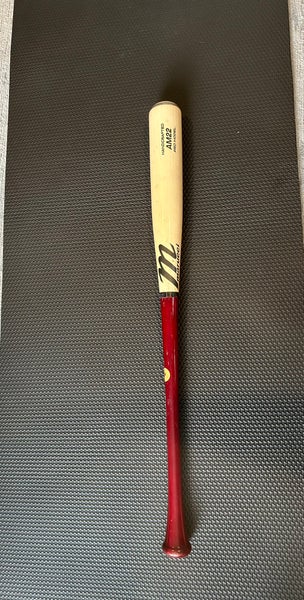 Marucci AM22 Pro Maple Bat 33/30 (-3)