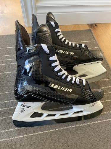 Brand New Senior Bauer Regular Width  Pro Stock 8.5 Supreme Mach Hockey Skates