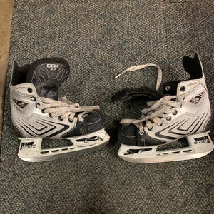 CCM hockey skates Size 2