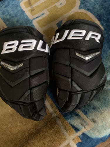 Used Bauer Supreme One.8 Gloves 13"