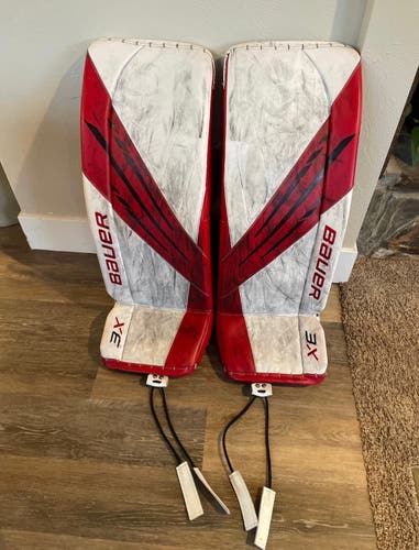 Hockey goalie Bauer Vapor 3X Leg Pads 34+