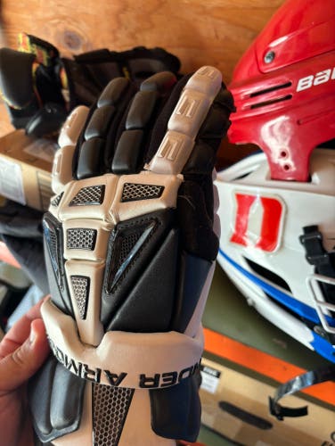 Lacrosse Under Armour Gloves