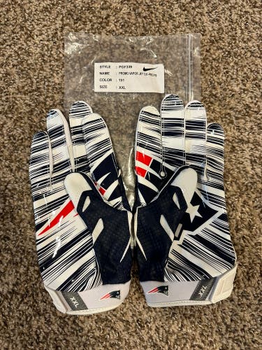 Nike “Patriots” Jet vapor receiving gloves ( 10 Pairs )