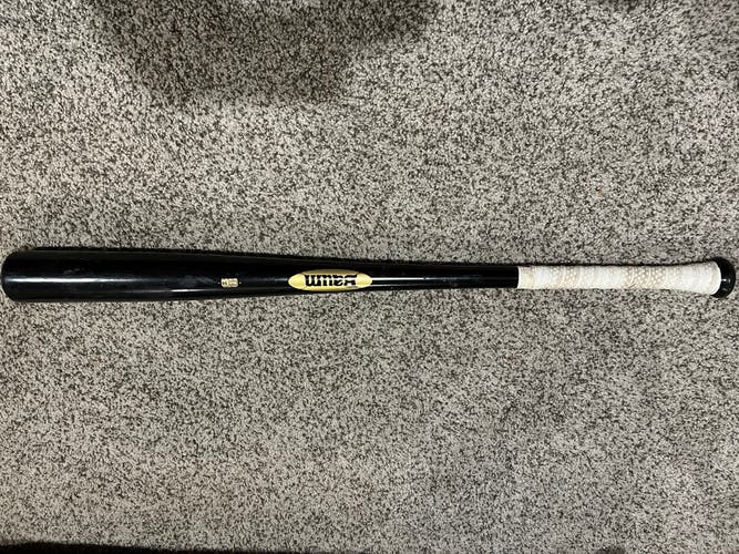 Barely Used  Baum Wood Composite 31 oz 34" Gold Stock Bat