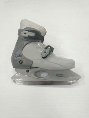 Used Ccm Adj 2-4 Adjustable Soft Boot Skates