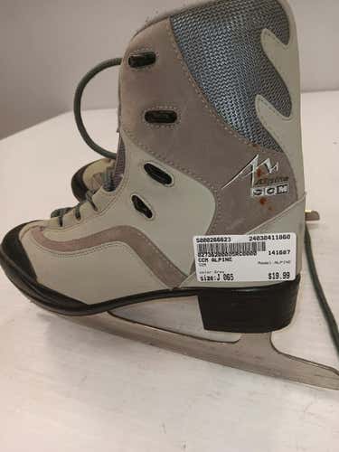 Used Ccm Alpine Junior 06.5 Soft Boot Skates