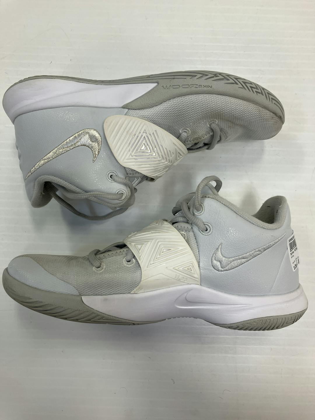 Used Nike Kyrie Irving Senior 8 Basketball Shoes | SidelineSwap