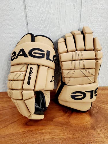 Eagle Aero Pro Senior Hockey Gloves 15" California Tan