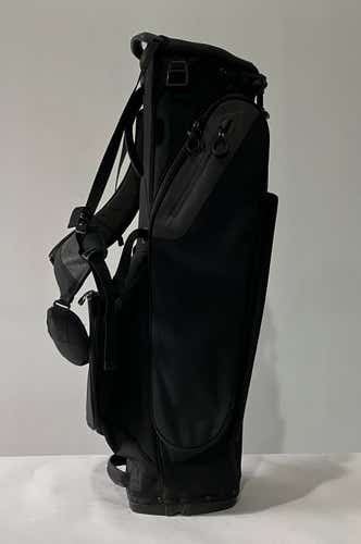 TaylorMade Flextech Lite Stand Bag Black 4-Way Divide Dual Strap Golf Bag