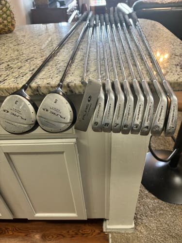 USED RH PURE 1 Pro Kennex Iron Golf Set #3-9 Wood Putt Reg Flex *2*Steel Shafts