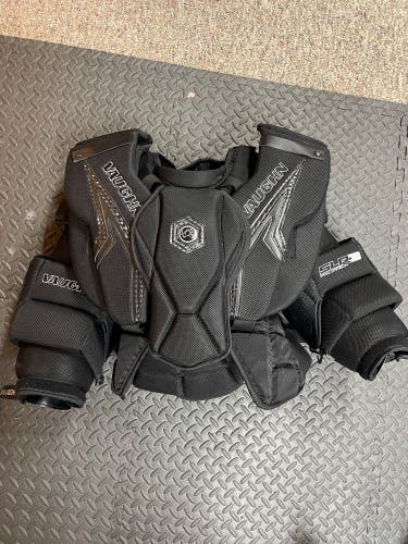 Vaughn SLR3 Pro Carbon Chest Protector