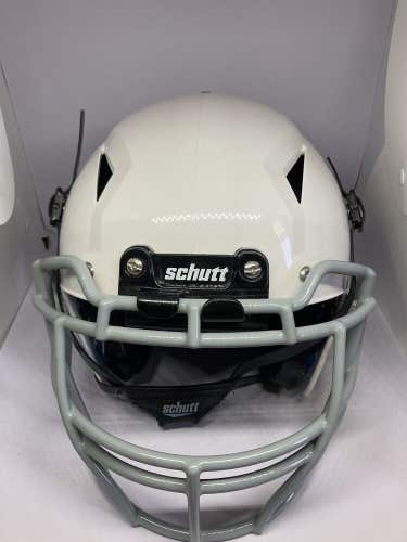 VGC Schutt Vengeance A11 Youth Football Helmet W/EGOP II Facemask White Size S