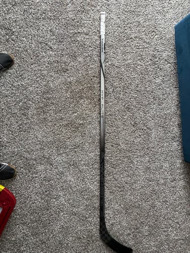 Custom Silver Bauer Vapor Hyperlite 2 Hockey Stick-RH-70 Flex-Pasta Pro Curve