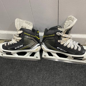 Used Intermediate CCM Tacks 9060 Hockey Goalie Skates Regular Width 6.5
