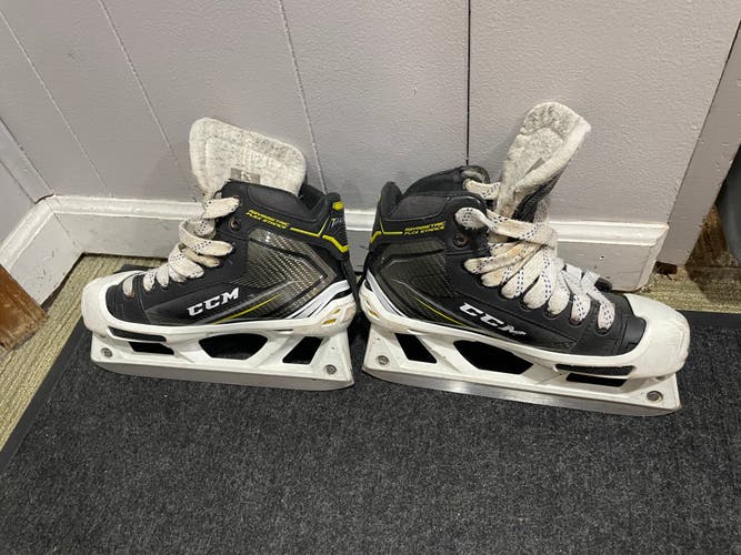 Used Intermediate CCM Tacks 9060 Hockey Goalie Skates Regular Width 6.5