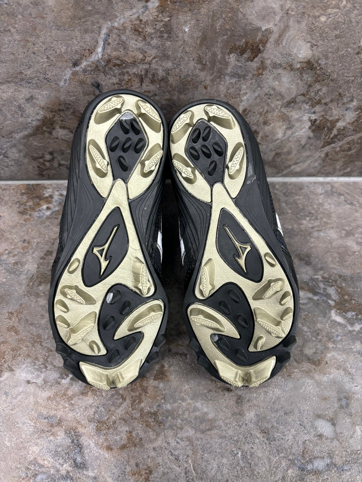 のの Mizuno 9-Spike Pre School Franchise Low G5 | SidelineSwap | Buy