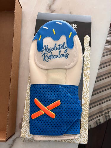 Maya Brady limited edition absolutely ridiculous sliding my