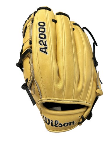 Wilson A2000 B2 Pitcher's Baseball Glove 12" (New) - Left Hand Throw