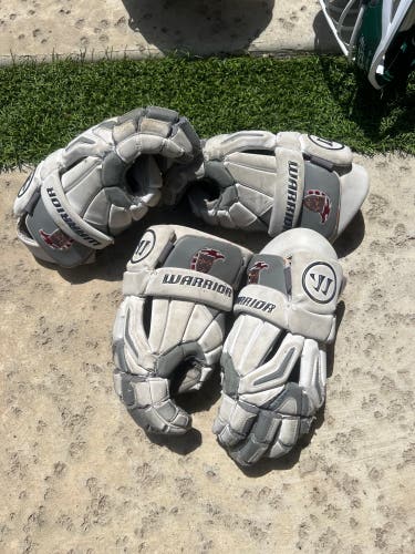 2 pairs good condition warrior burn gloves