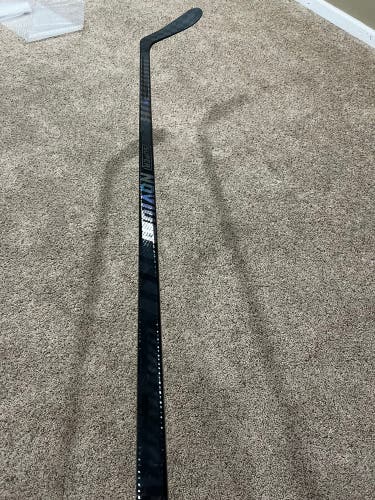 New Senior Warrior Right Handed P28  Super Novium Hockey Stick