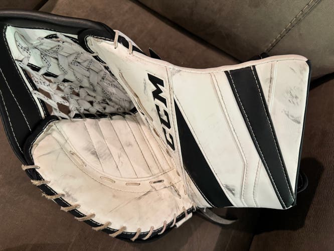 CCM E3.9 Full Right Catch Glove
