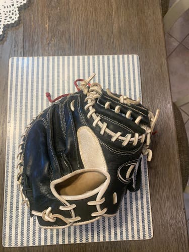 Used Right Hand Throw Catcher's Baseball Glove