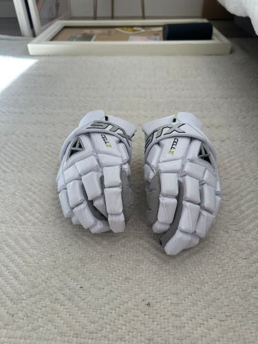 New  STX Medium Cell V Lacrosse Gloves + Cell IV Arm Pads