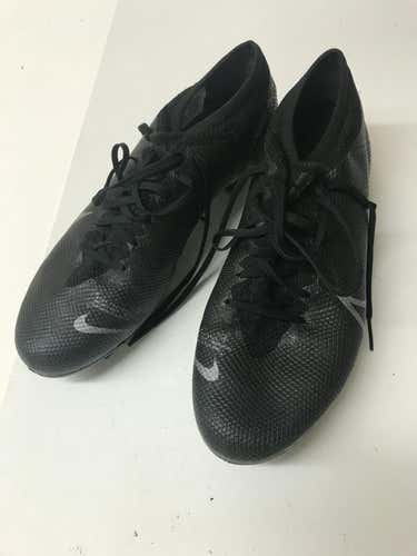 Used Nike Senior 7 Football Cleats