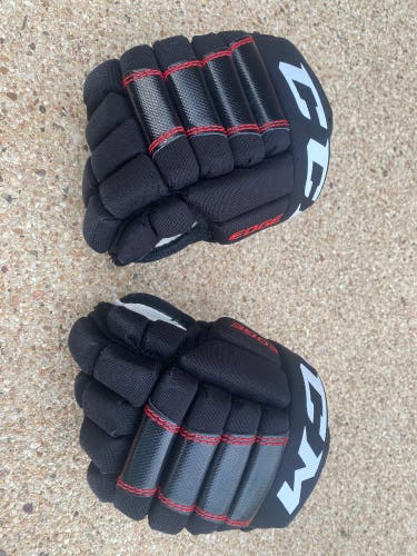 YOUTH CCM EDGE Hockey Gloves 8”