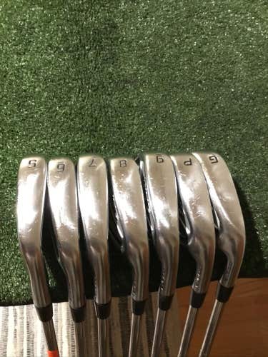 Cobra King Forged One Length Irons Set (5-PW-GW) KBS Tour FLT 120 Steel (-1/2”)