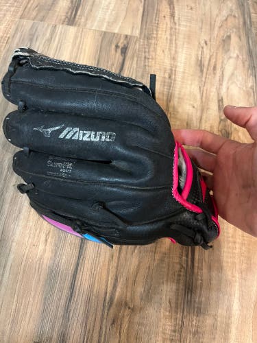 Mizuno Finch Youth 10” Fastpitch Softball Glove