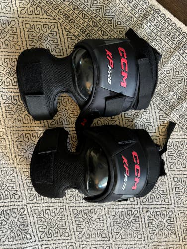 CCM KP Pro Knee Guard Senior