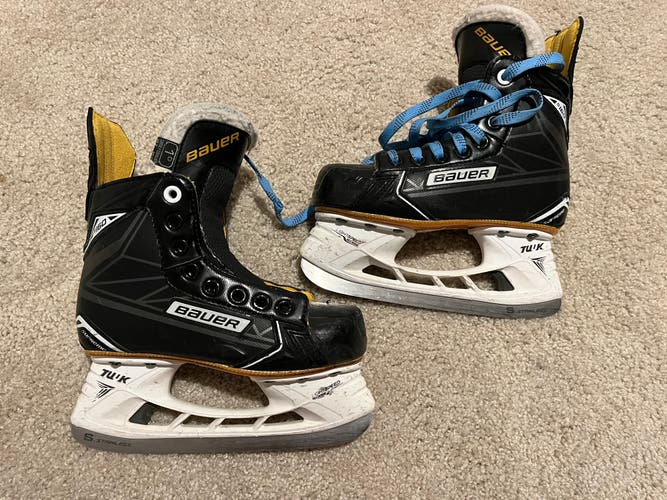 Used Bauer Regular Width Size 1 Supreme S160 Hockey Skates