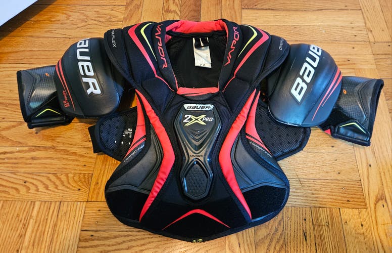 Used Small Senior Bauer Vapor 2x pro Shoulder Pads