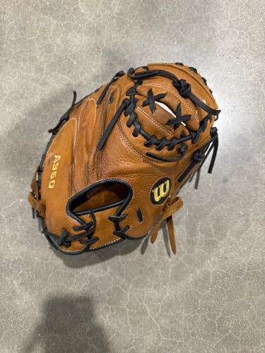 Brown Used Wilson A950 Right Hand Throw Catcher's Baseball Glove 34"