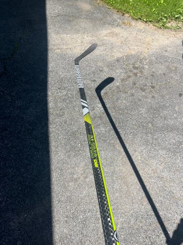 Warrior Alpha LX2 PRO Right Handed Hockey Stick P28