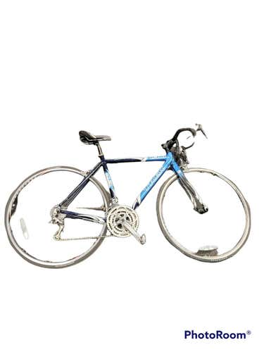 Used Trek 1500 56-58cm - Lg Frame 21 Speed Mens Bikes