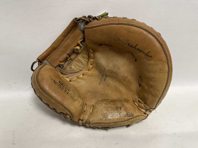Used Hollander C1027 32 1 2" Catchers Gloves