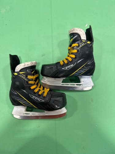 Used Youth CCM Tacks 1092 Hockey Skates (Regular) - Size: 11