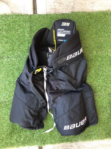 Used Intermediate Medium Bauer Supreme 3S Pro Hockey Pants