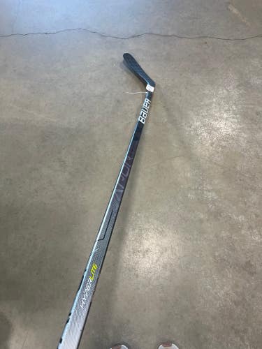 Used Senior Bauer Vapor Hyperlite Hockey Stick Left Hand P92 Pro Stock 70 flex