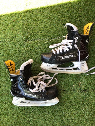 Used Intermediate Bauer Supreme S190 Hockey Skates Extra Wide Width Size 4