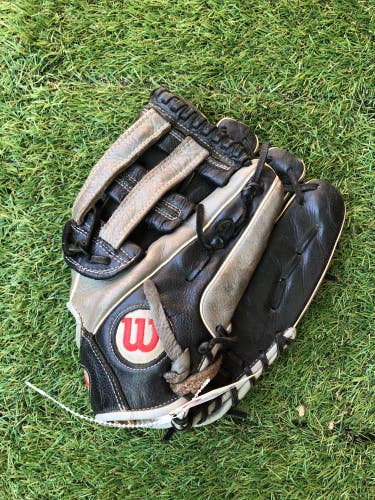 Used Wilson A500 Right Hand Throw Infield Baseball Glove 12"