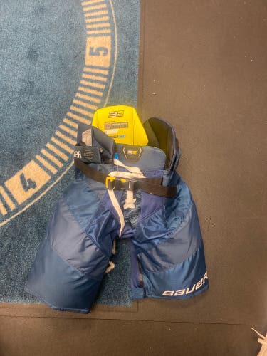 New Bauer Supreme 3S Pro Navy Junior Medium Hockey Pant