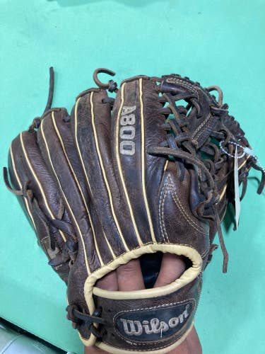 Brown Used Kid Pitch (9YO-13YO) Wilson A800 Right Hand Throw Infield Baseball Glove 11.75"