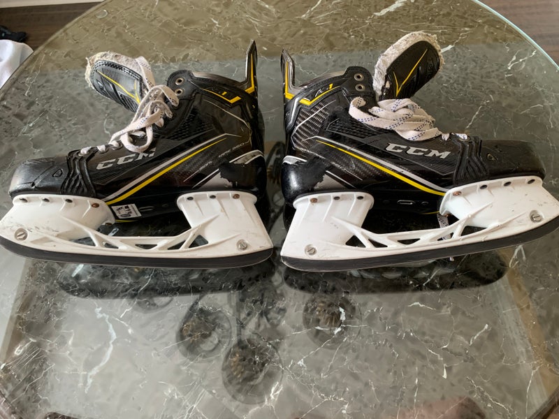 Used Senior CCM Super Tacks AS1 Hockey Skates Regular Width 8.5 - Black steel