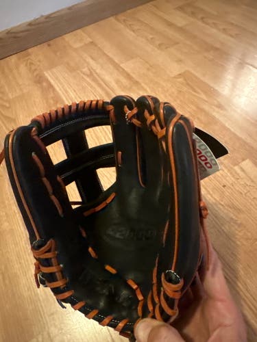 New 2023 Infield 11.5" A2000 1716 Baseball Glove